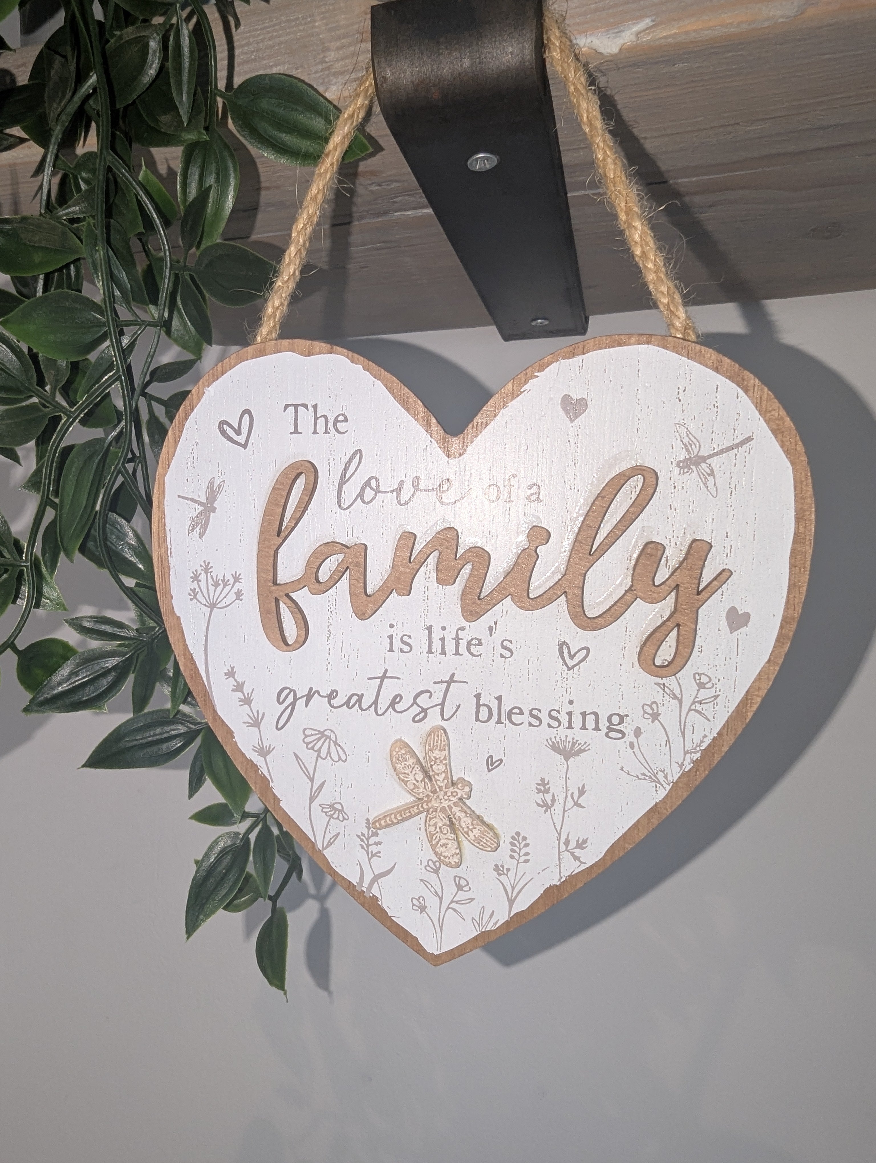 Wooden Heart Family Plaque – Hanging Wall Sign