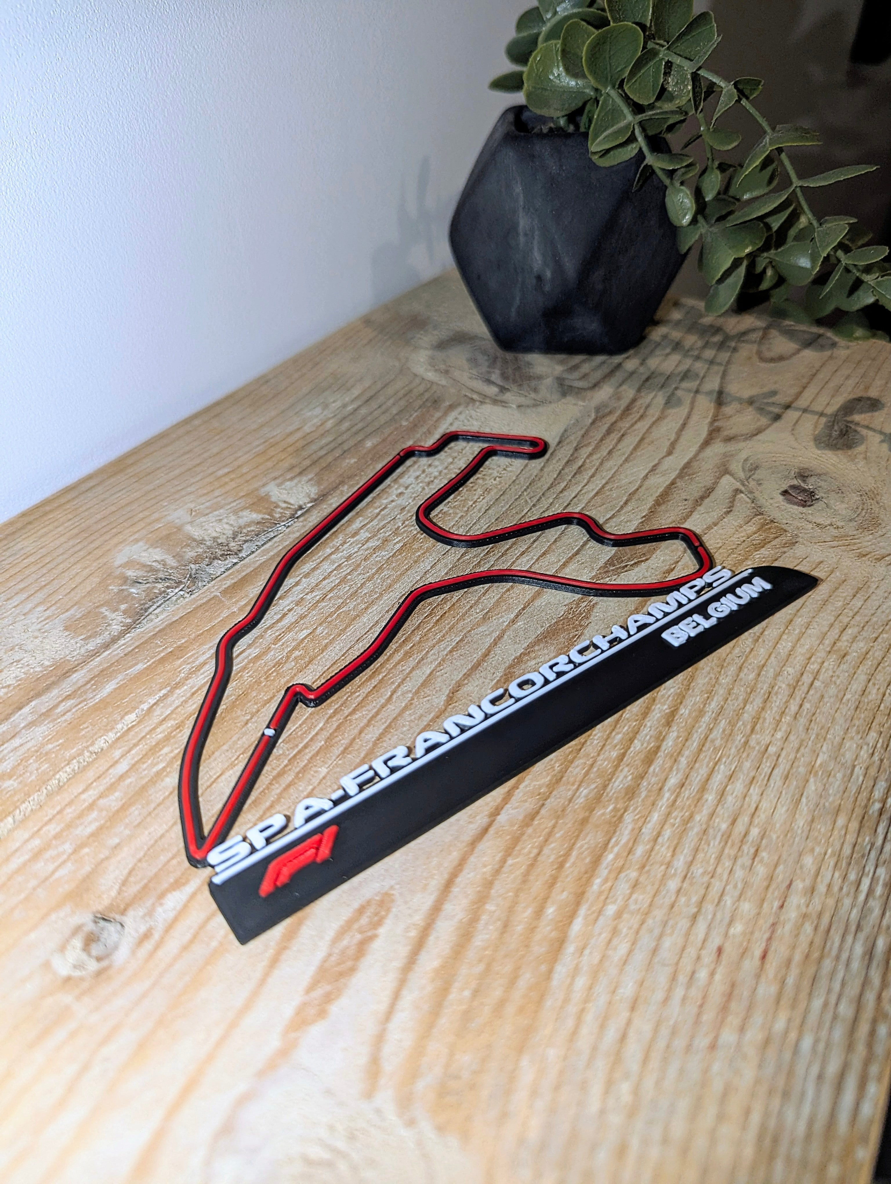 3D Printed Race Track Frame with Stats
