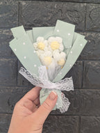 Mini Crochet Daisy Bouquet – Handmade Gift